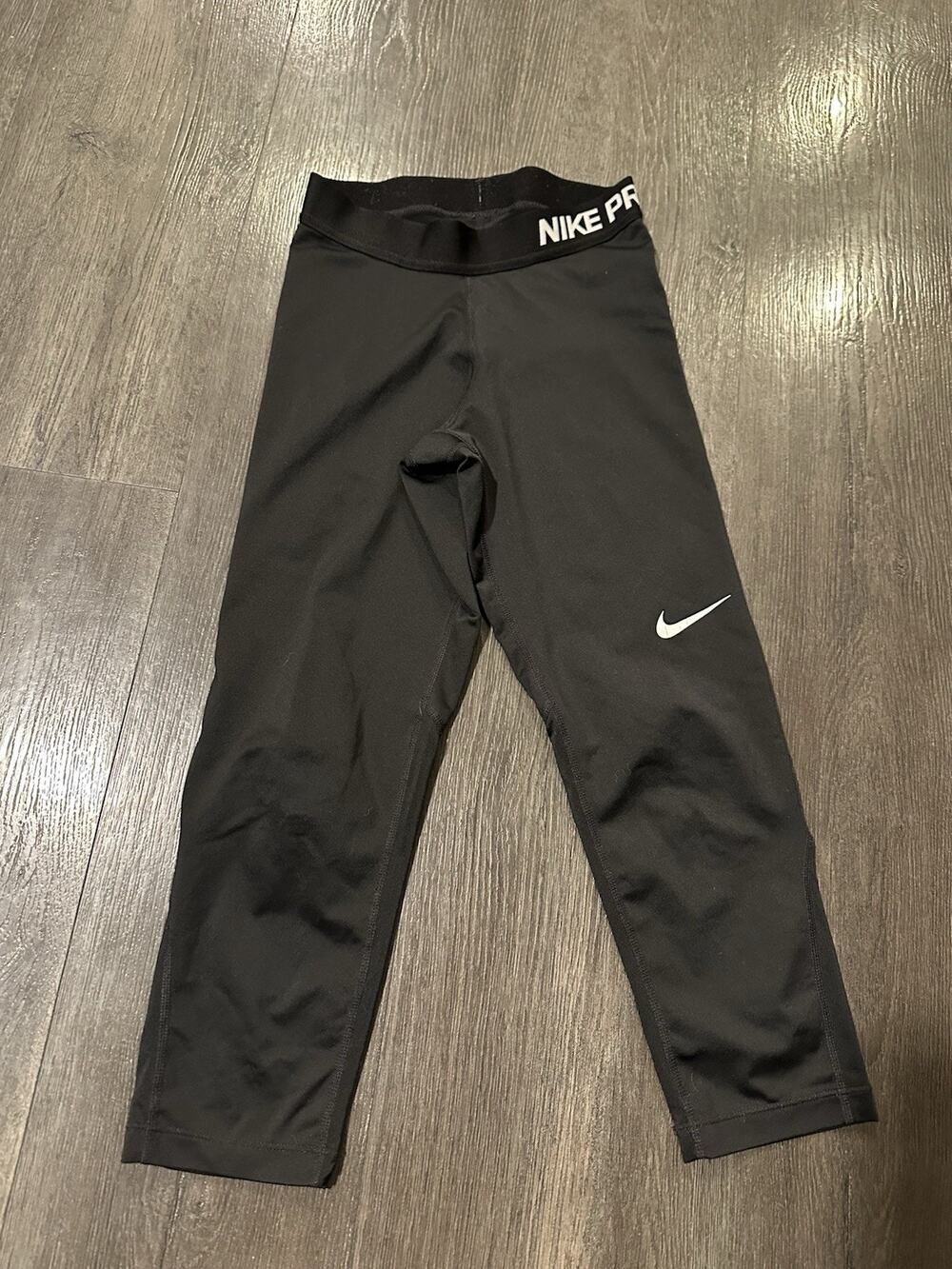 Nike Pro Black Cropped Training Running Tights Capri 725468-010 Women’s Size XS
